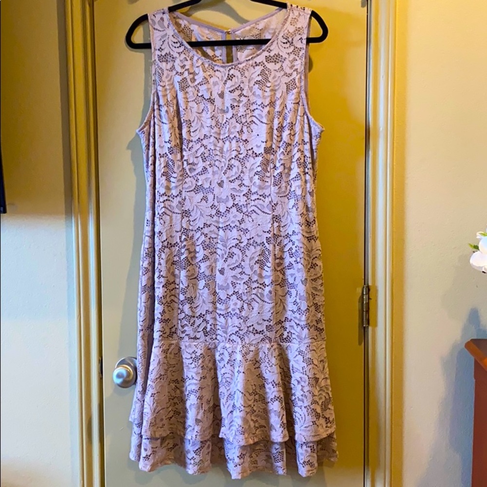 NWT Trumpet Lace Dress